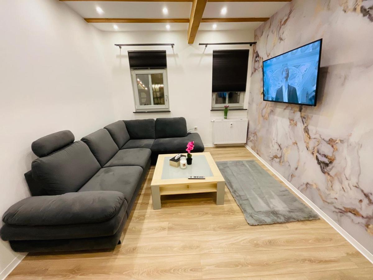 Best Central Apartment - Am Marktplatz - Up To 5 - Next To Frankfurt And Hanau - Coffee And Snacks - Netflix, Prime, Disney Nidderau Exterior photo